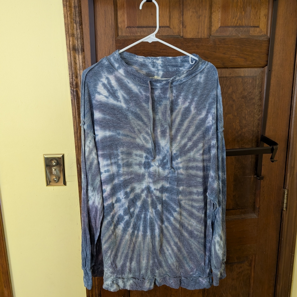 NWOT NATURAL LIFE Women's Spiral Tie-Dye Long Sleeve Shirt